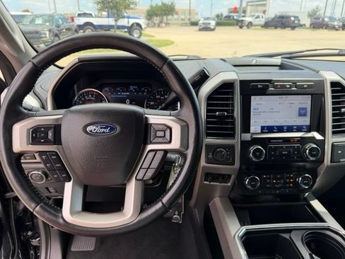 Used 2021 Ford F250 Lariat w/ Lariat Value Package AWD/4WD image 12