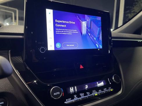 Used 2025 Toyota Corolla Cross AWD Hybrid image 18