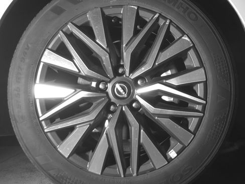 Used 2025 Nissan Altima 2.5 SV FWD image 13