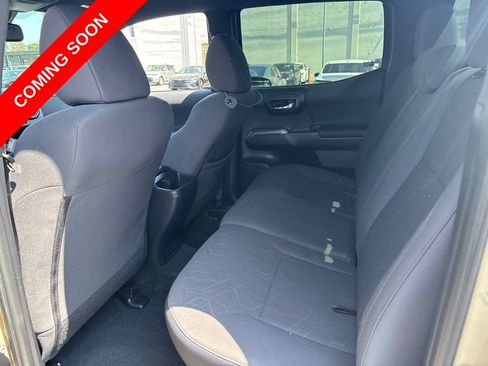 Used 2018 Toyota Tacoma TRD Sport RWD image 10