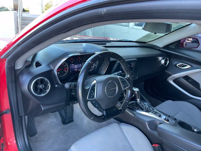 Used 2022 Chevrolet Camaro LT RWD image 7