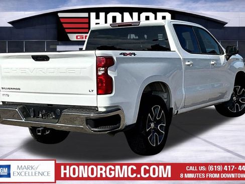Used 2022 Chevrolet Silverado 1500 LT AWD/4WD image 6