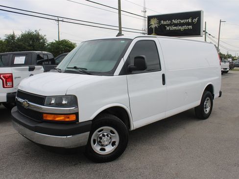 Used 2021 Chevrolet Express 2500 w/ Driver Convenience Package RWD image 1