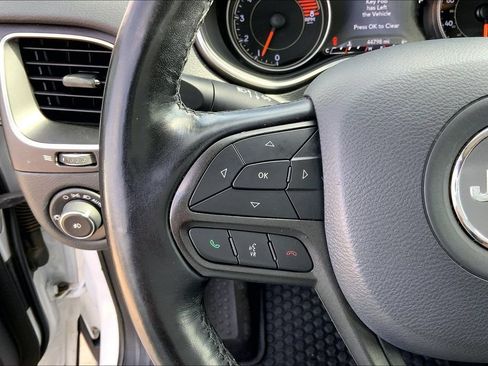 Used 2020 Jeep Cherokee Trailhawk w/ Cold Weather Group AWD/4WD image 17