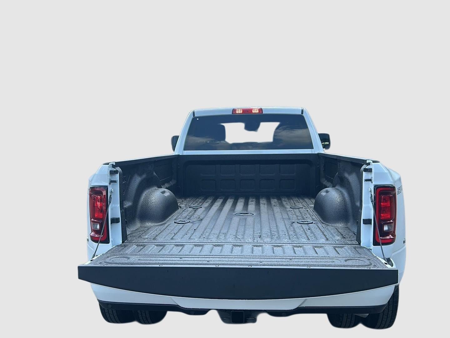 New 2026 RAM 3500 Big Horn AWD/4WD image 18