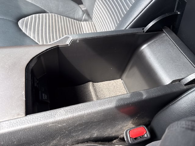Used 2021 Toyota Camry SE FWD image 23