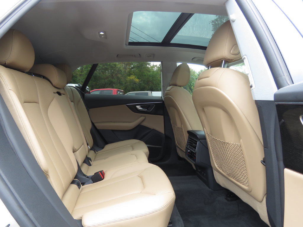 Used 2021 Audi Q8 Premium Plus w/ Premium Plus Package AWD/4WD image 16
