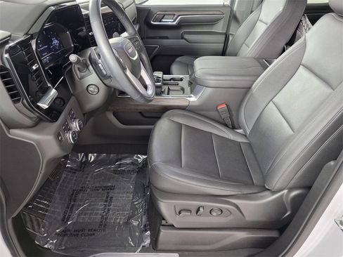 Used 2023 GMC Sierra 1500 SLT w/ SLT Premium Package image 9