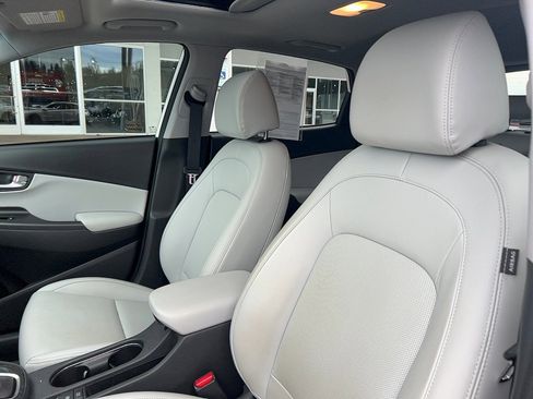 Used 2023 Hyundai Kona Limited image 16