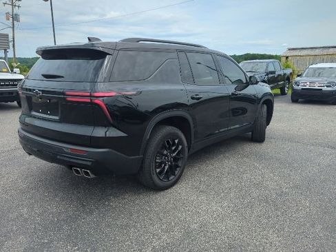 Used 2024 Chevrolet Traverse LT w/ Midnight/Sport Edition AWD/4WD image 33