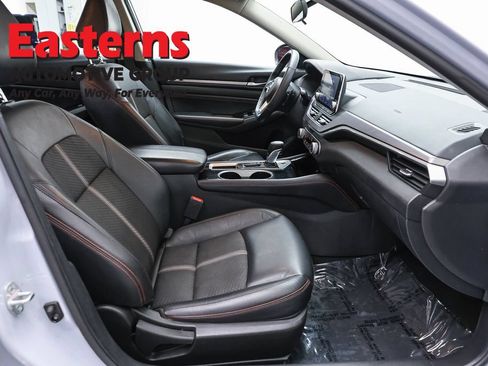 Used 2023 Nissan Altima 2.5 SR FWD image 24