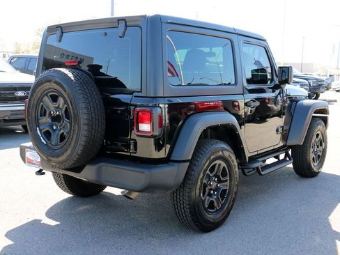 Used 2022 Jeep Wrangler Sport image 5