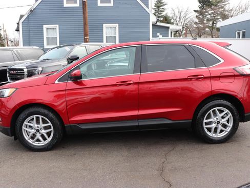Used 2024 Ford Edge SEL image 2