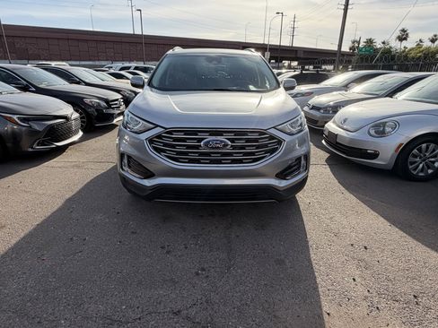 Used 2020 Ford Edge SEL FWD image 2