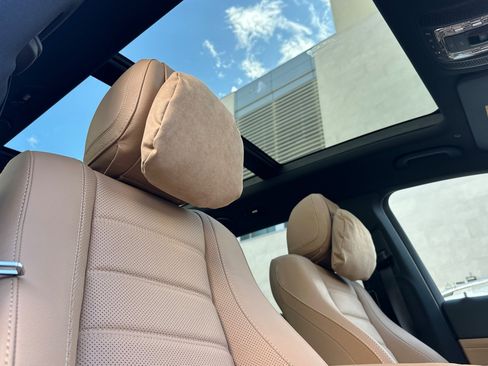 New 2026 Mercedes-Benz GLS 580 4MATIC image 17