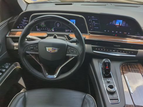 Used 2024 Cadillac Escalade Premium Luxury w/ Performance Package AWD/4WD image 14