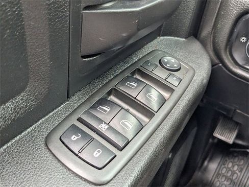 Used 2021 RAM 2500 Tradesman w/ Chrome Appearance Group image 21