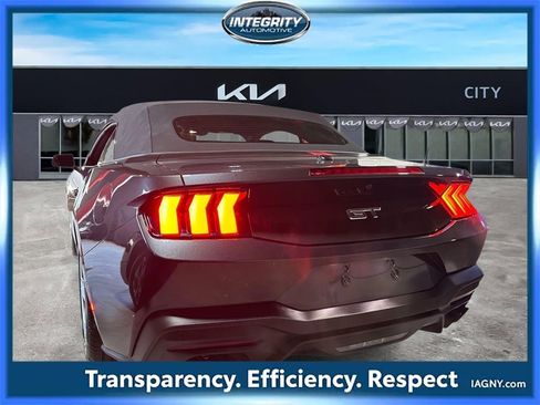 Used 2024 Ford Mustang GT Premium image 5