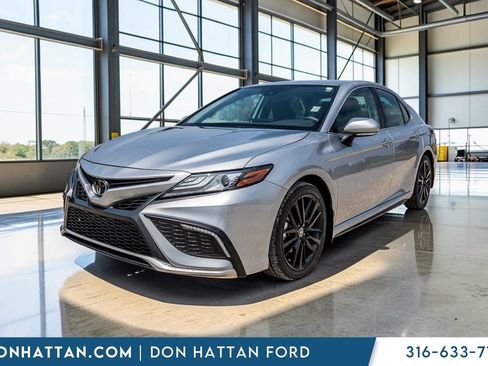 Used 2024 Toyota Camry XSE FWD image 25