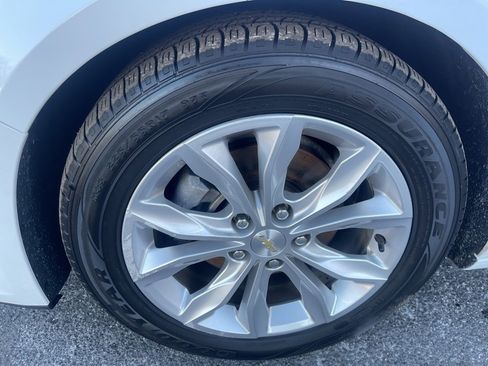 Used 2022 Chevrolet Malibu LT image 25