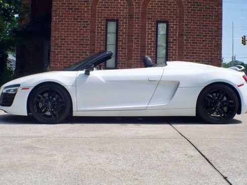 Used 2014 Audi R8 V8 w/ Convenience Package AWD/4WD image 8