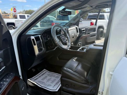 Used 2018 GMC Sierra 1500 SLT w/ SLT Premium Package image 17