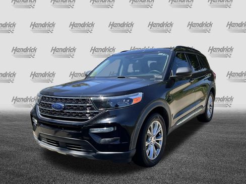 Used 2020 Ford Explorer XLT w/ Equipment Group 202A RWD image 6