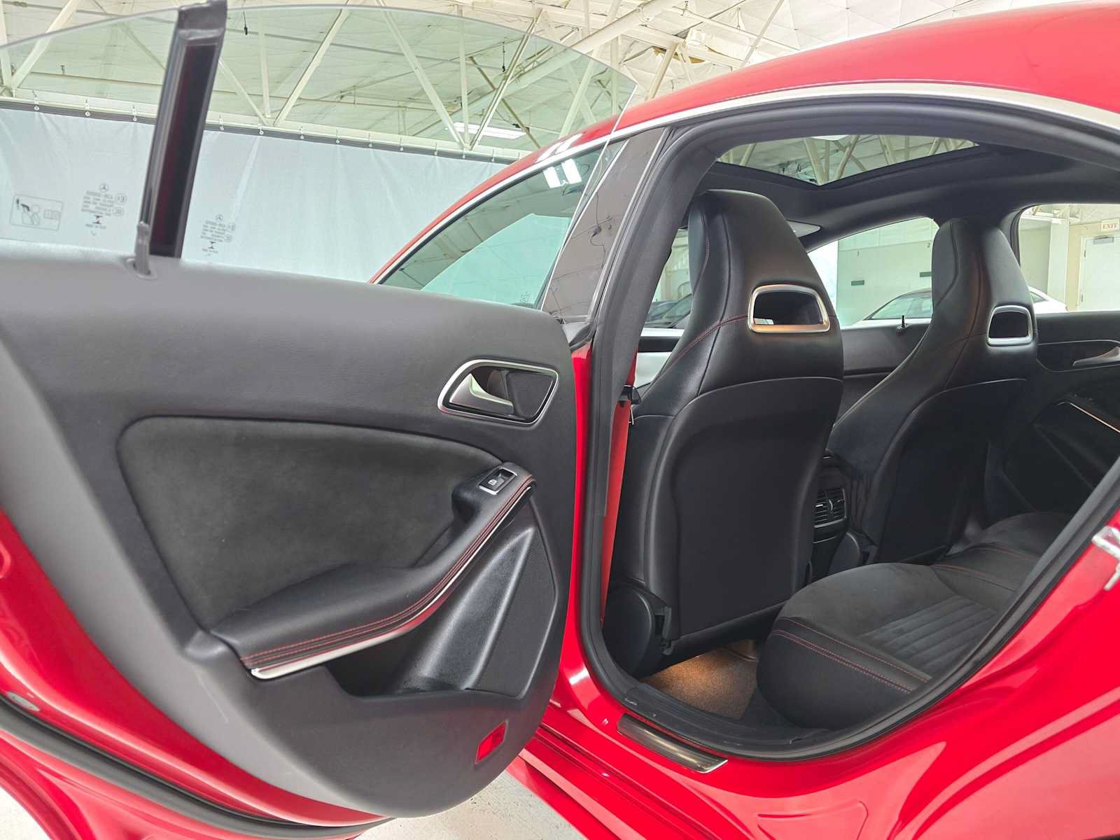 Used 2015 Mercedes-Benz CLA 250 4MATIC image 15