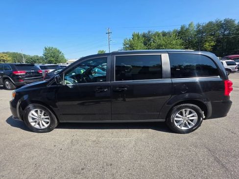 Used 2019 Dodge Grand Caravan SXT FWD image 8