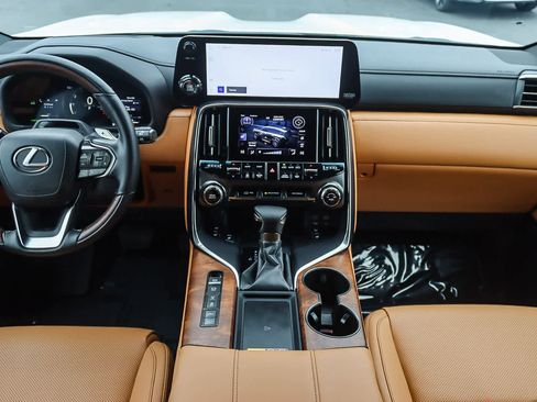 New 2026 Lexus LX 600 4WD w/ Luxury Package image 13