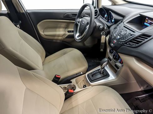 Used 2019 Ford Fiesta SE image 24