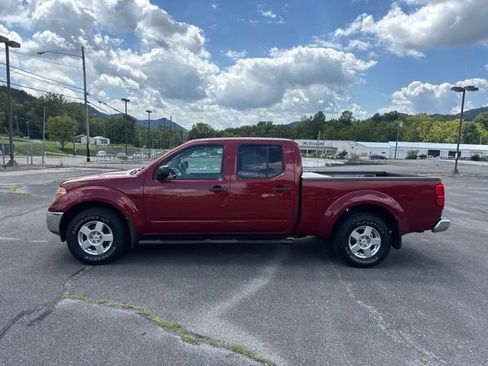 Used 2007 Nissan Frontier SE w/ SE Value Truck Pkg AWD/4WD image 5
