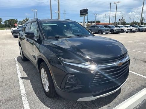 Used 2020 Chevrolet Blazer LT FWD image 3
