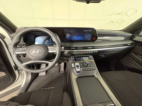 Used 2025 Hyundai Palisade Calligraphy AWD/4WD image 7