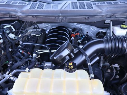 Used 2021 Ford F150 XLT AWD/4WD image 38