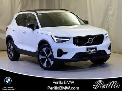 Used 2023 Volvo XC40 B5 Ultimate w/ Protection Package Premier