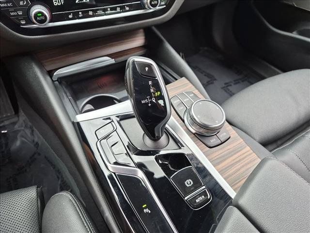 Certified 2023 BMW 530i w/ Premium Package RWD image 12