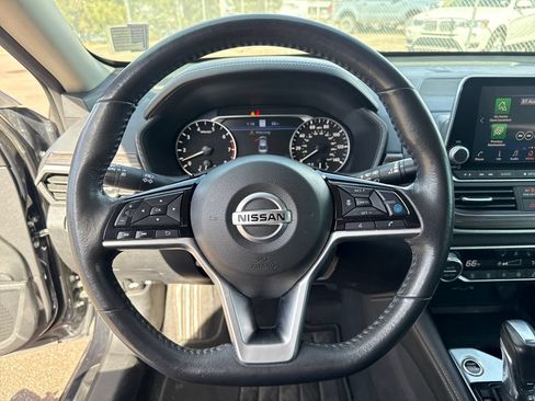 Used 2022 Nissan Altima 2.5 SL FWD image 17