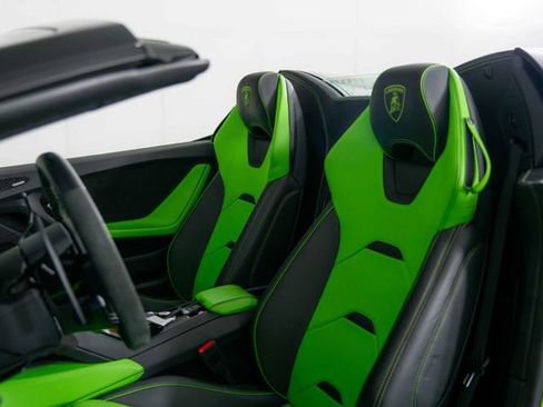 Used 2023 Lamborghini Huracan EVO AWD/4WD image 15