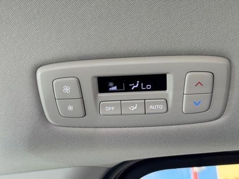New 2026 Kia Carnival FWD image 14