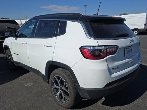 Used 2025 Jeep Compass Limited AWD/4WD image 10