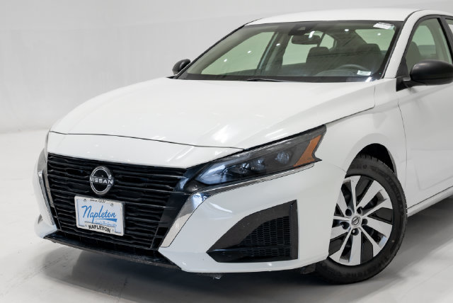 Used 2024 Nissan Altima 2.5 S FWD image 4