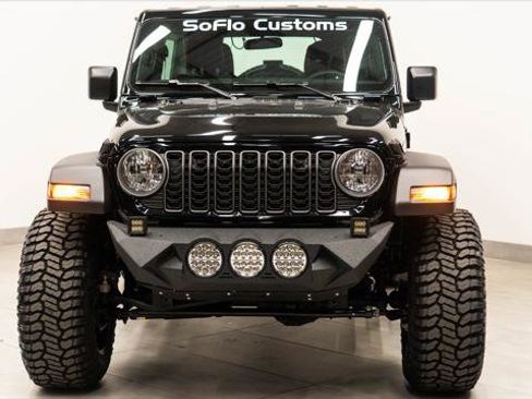 Used 2026 Jeep Wrangler Unlimited Sport AWD/4WD image 4