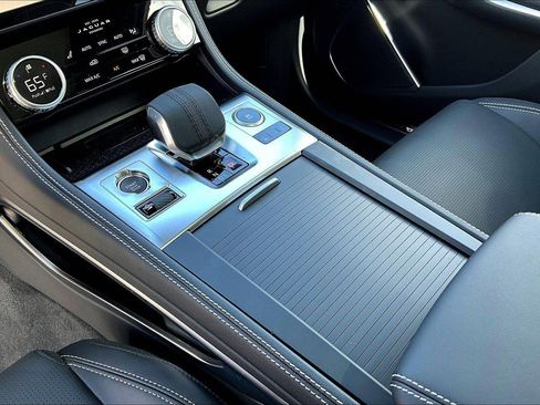 New 2026 Jaguar F-PACE R-Dynamic S image 7