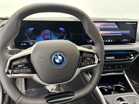 Used 2025 BMW i4 xDrive40i w/ Parking Assistance Package image 22