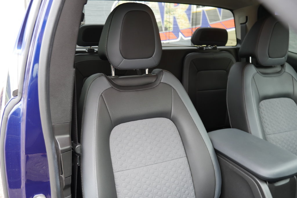 Used 2015 Chevrolet Colorado Z71 AWD/4WD image 12