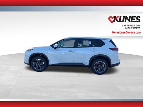 Used 2024 Nissan Rogue SV image 9