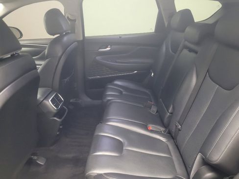 Used 2019 Hyundai Santa Fe Limited FWD image 18