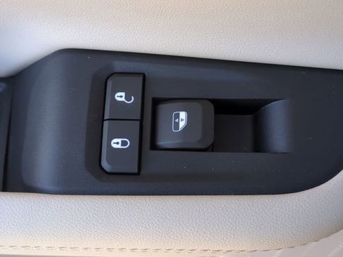New 2025 Jeep Grand Cherokee L Limited w/ Luxury Tech Group II AWD/4WD image 35