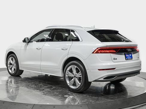 Used 2022 Audi Q8 Premium Plus image 4